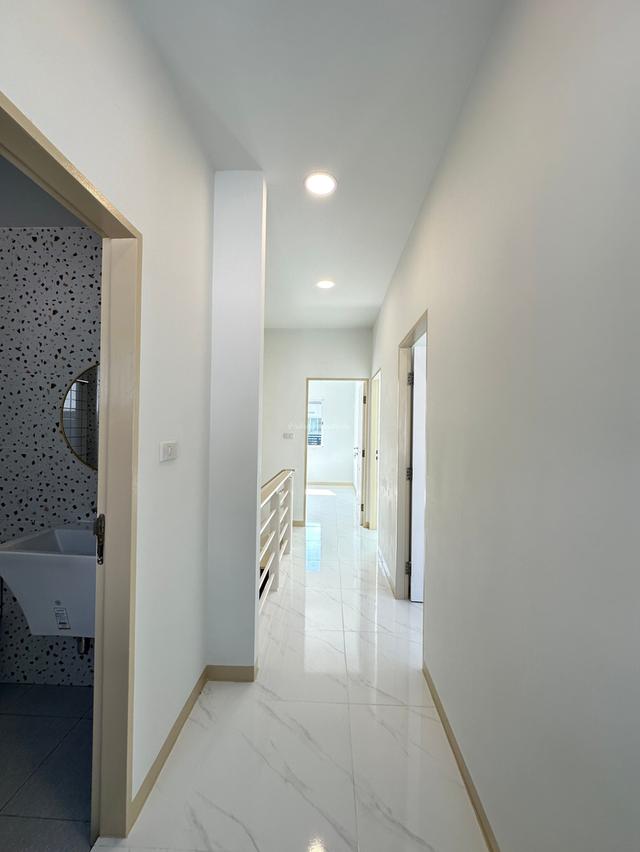 หมู่บ้านฮาบิเทีย เลียบคลองสอง 12