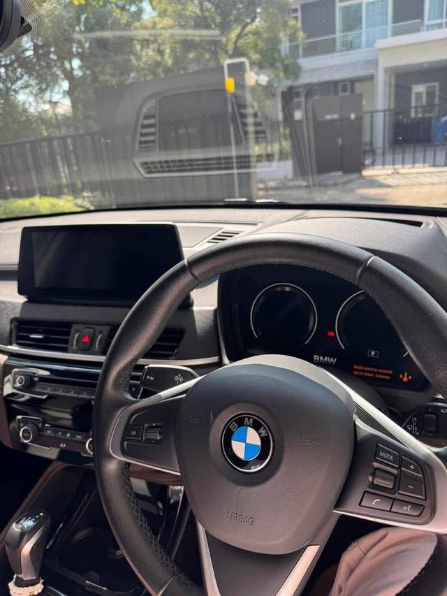  รถบ้านแท้ออกศูนย์ชื่อตรงเล่มมือเดียวป้ายแดง. BMW X1 sDrive20d xLine LCI ( F48 ) จดทะเบียนปี 2022  รถจดปี 2021 เลขไมล์ 40,300 กิโลเมตร. 11