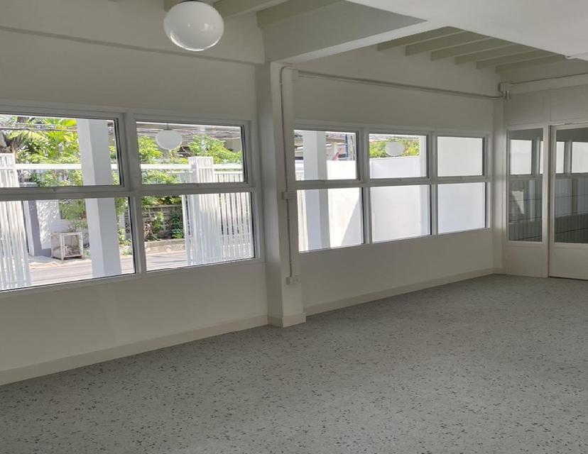 ให้เช่าโฮมออฟฟิศ / บ้านเดี่ยว 2 ชั้น / สร้างใหม่ / ทำเล สุทธิสาร ห้วยขวาง / ซอยวัฒนานิเวศน์ / ใกล้ MRTสุทธิสาร / บ้านสวยมาก / Renovate ใหม่ทั้งหลัง 12