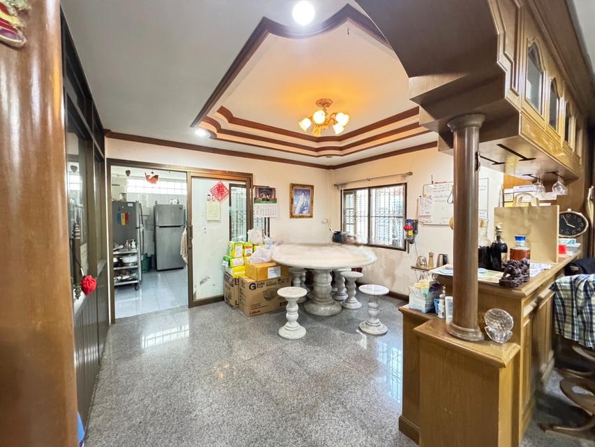 บ้านเดี่ยว 81 ตารางวา หมู่บ้านเพชรเกษม3 4ห้องนอน 3ห้องน้ำ 4 ที่จอดรถ 10