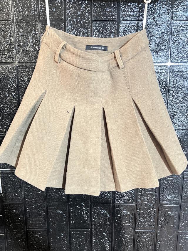 ขายกระโปรงมือสองแบรนด์ close over