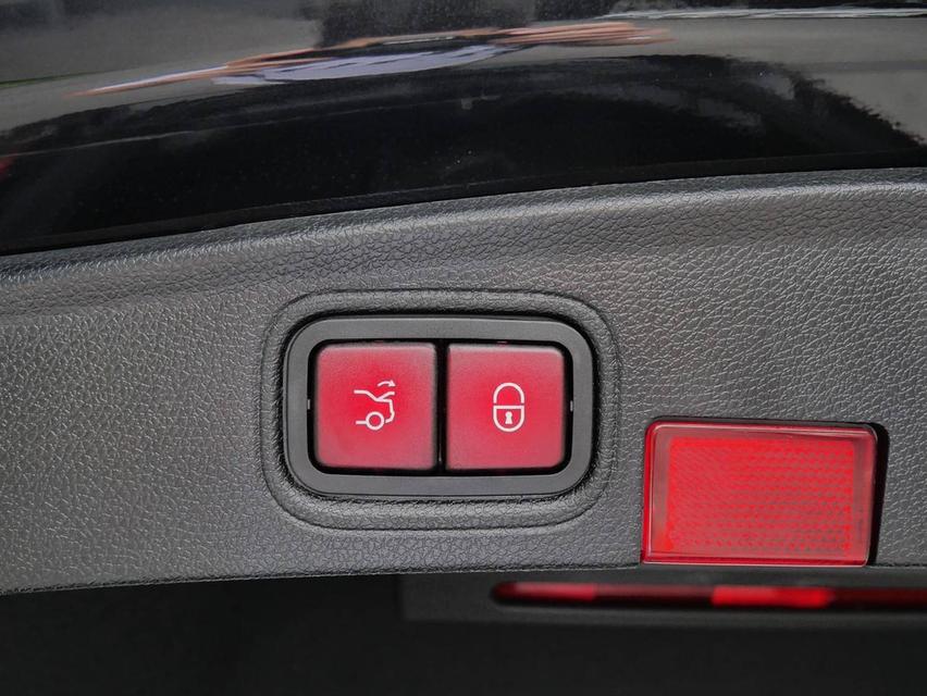 2022 Benz C200 Coupe AMG FaceLift รูปที่ 17