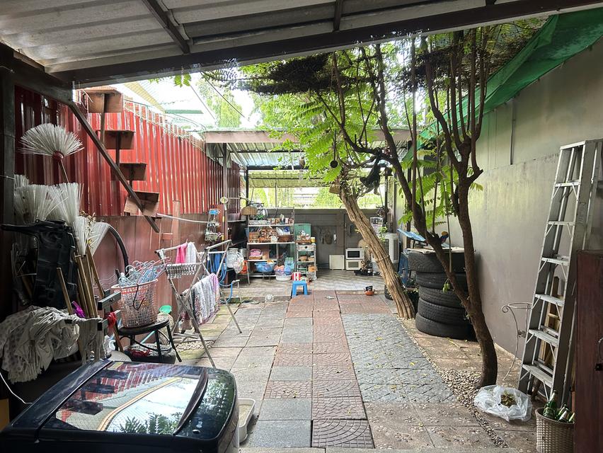 ขายทาวน์เฮาส์พร้อมที่ดิน หมู่บ้านบดิพัฒน์ 2 แพรกษา ขนาด 42.3 ตร.ว. ใกล้รถไฟฟ้า BTS มีพื้นที่ใช้สอย ใกล้นิคม ใกล้โรงเรียน