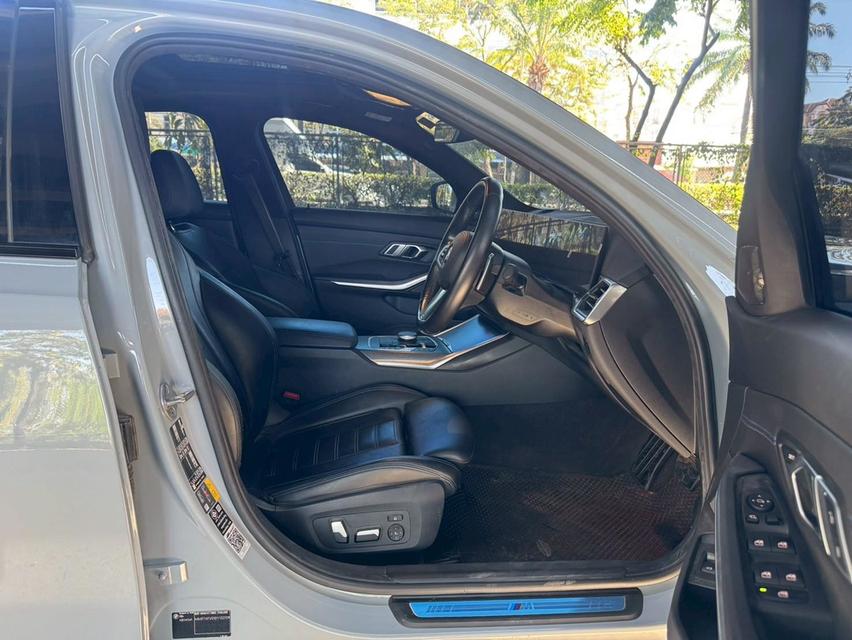 ðĨāļāļĢāļĩāļāļēāļ§āļāđ āļĢāļāļŠāļ§āļĒāļĄāļ·āļāđāļāļĩāļĒāļ§ āļāļĩāđāļŦāļĄāđ āļāļąāļāļāļĩāļĄāļēāļ BMW 330e M Sport AT āļāļĩ 2023 āļĢāļđāļāļāļĩāđ 16