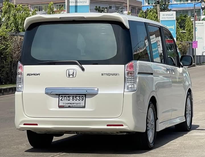 Honda Stepwagon มือสองสภาพดี 8