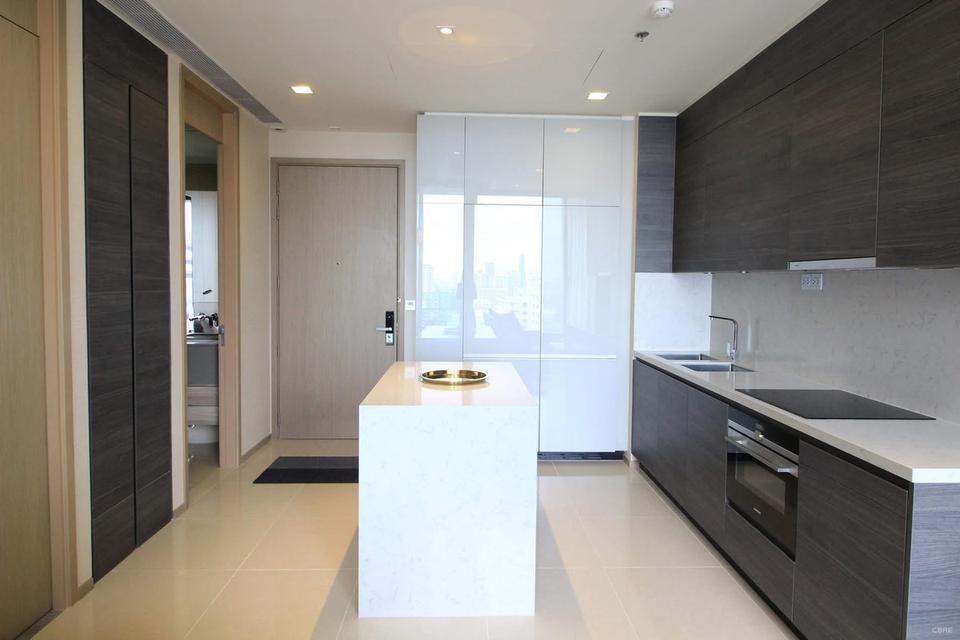 Luxury 2 bedroom unit in Asoke 5
