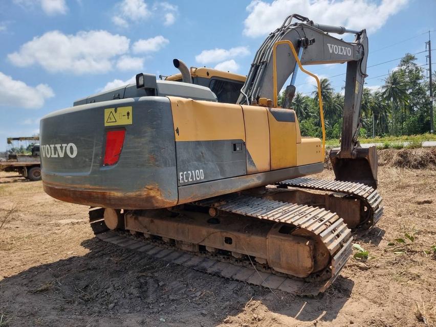 แบคโฮ Volvo EC210D