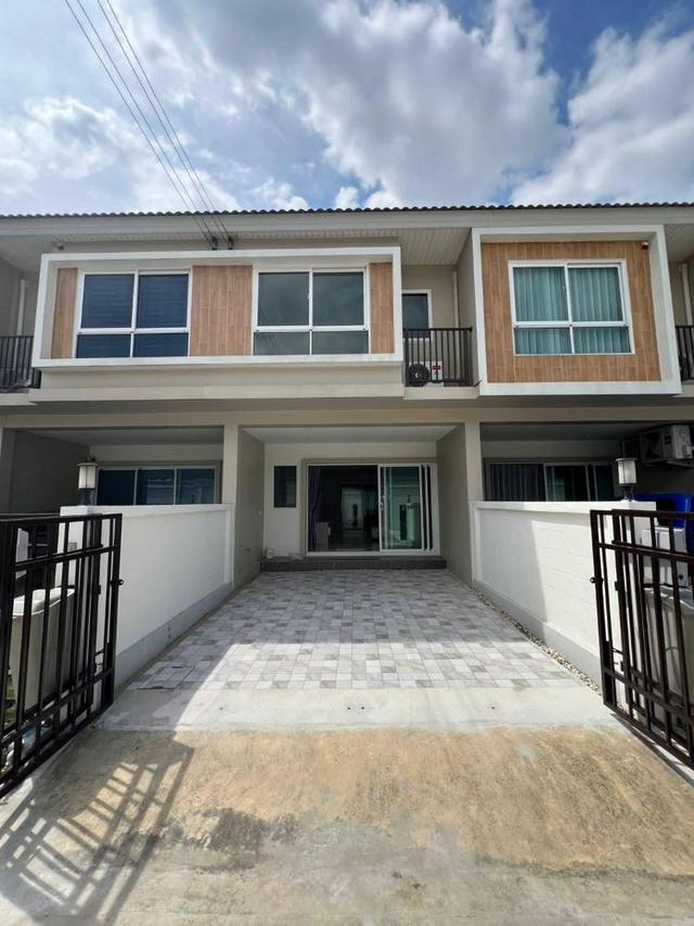 ให้เช่าบ้านทาวน์โฮม 2 ชั้น ( มือหนึ่ง ) โนโววิลล์ คลอง 1 ซอย รังสิต - นครนายก 19 20 ตร.ว. ธัญบุรี ใกล้เซียร์รังสิต ใกล้ฟิวเจอร์พาร์ครังสิต 1