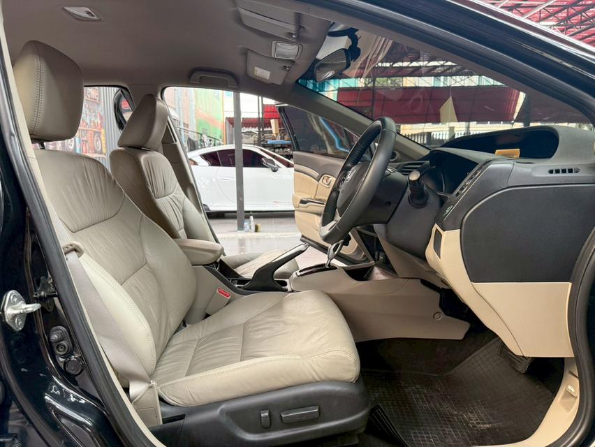 HONDA CIVIC FB 1.8 E Navi ปี2015 10