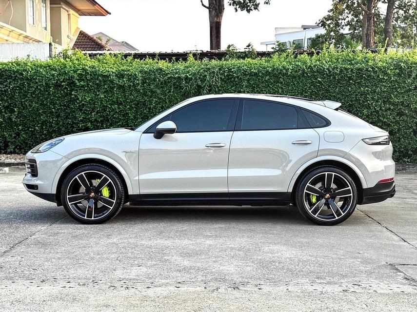 Porsche Cayenne S E-Hybrid Coupe ปี 2021 4