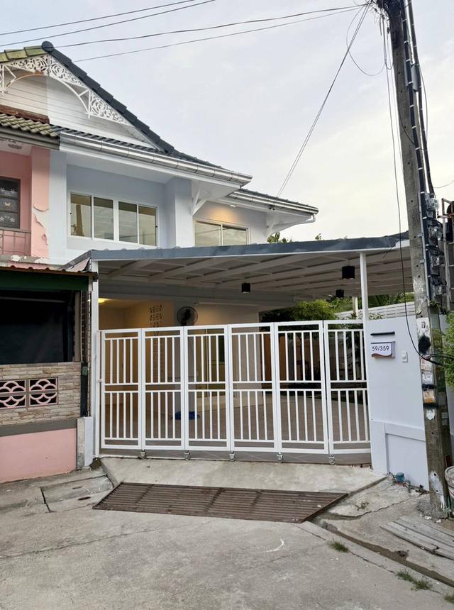 ขายบ้านแฝด หมู่บ้านพฤกษา18 