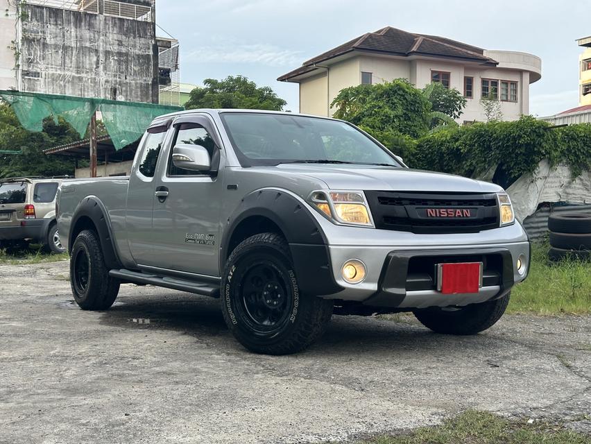Nissan navara 2.5 SE