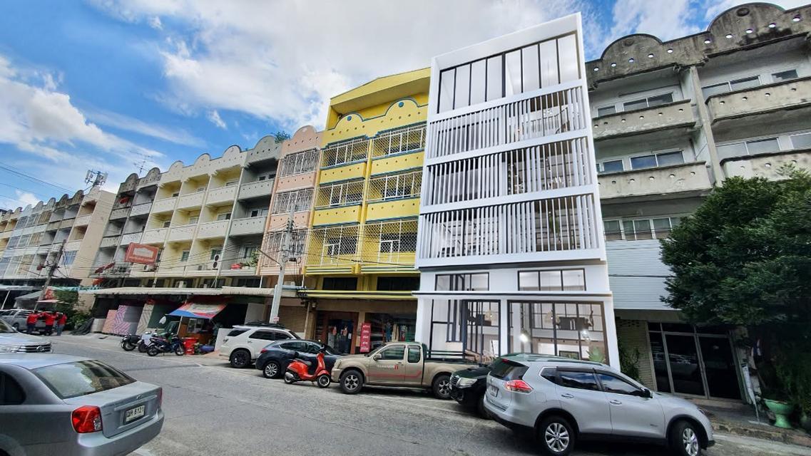 ให้เช่าอาคารพาณิชย์ 5ชั้นครึ่ง 2คูหา  มีที่จอดรถ3คันหน้าตึก หมู่บ้านซื่อตรง-รัตนาธิเบศร์  ต.ไทรม้า 6