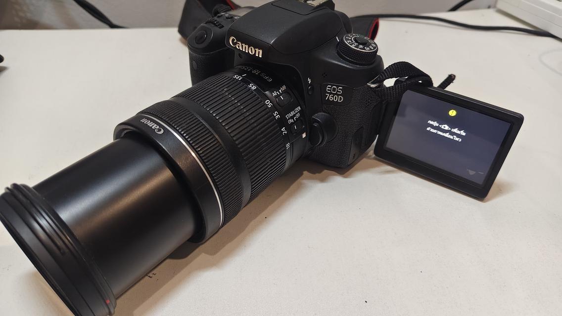 ขายกล้องมือสอง canon eos 760d พร้อมเลนส์ 18-135 is stm แท่นชาร์จ แบตแท้ ฟิวเตอร์กันหน้าเลนส์