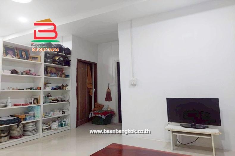 บ้านเดี่ยว 1 ชั้น หลังริม หมู่บ้าน สวนธนพร ลำลูกกา คลอง8 เนื้อที่ 60 ตรว. ถนนลำลูกกา อ.ลำลูกกา ปทุมธานี 5