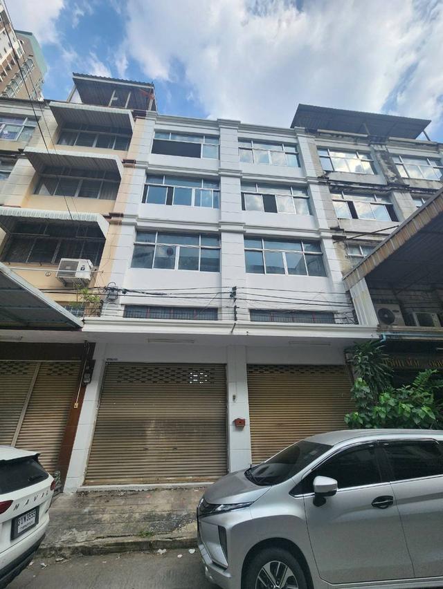 ขายตึกแถว 2 คูหาติดกัน ถนนกรุงเทพฯ-นนท์ (ใกล้สถานีบางซ่อน) 2