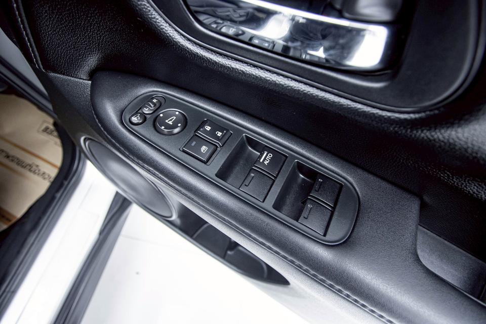 รหัสรถ 1D855  HR-V 1.8 E 2015 7