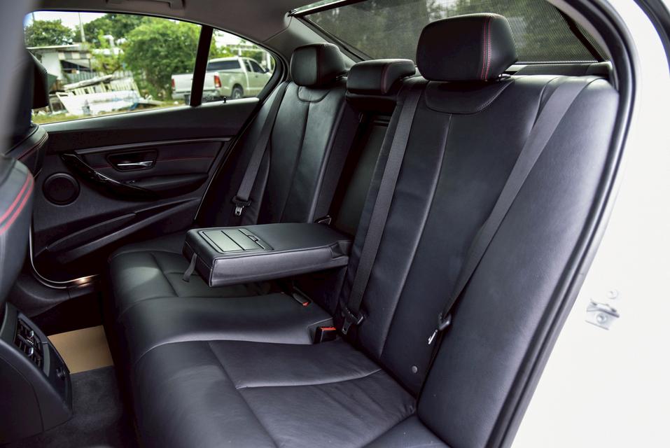 รหัสรถ CBL1989 BMW 320d 2.0 Sport F30 AT 2015 11