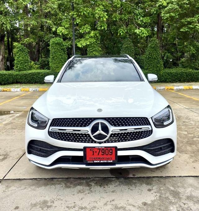 Mercedes-Benz GLC 220d Amg สีขาว ปี 2020 ไมล์ 100,000กม.