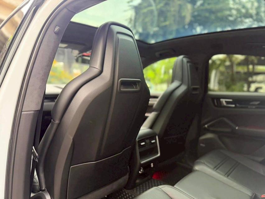 Cayenne Coupe E-Hybrid 3.0 18