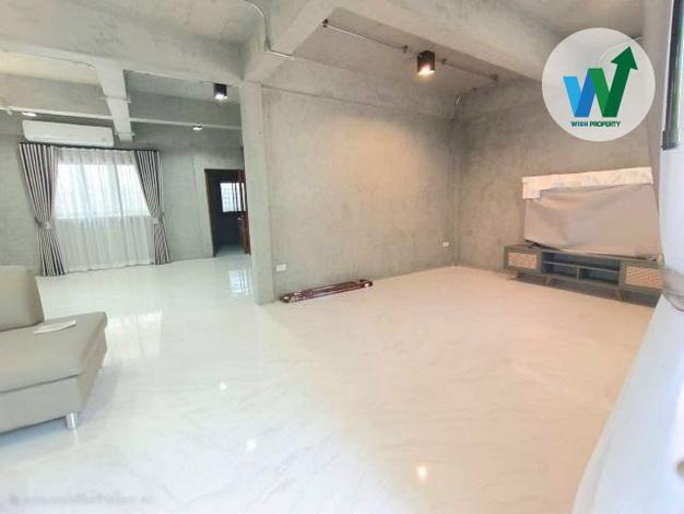 บ้านพร้อมที่ดิน ให้เช่าทำออฟฟิต  สวนสยาม 24 ต้นซอย  ที่จอดรถ 3คันในบ้าน  ใกล้สถาบันบัณฑิต(NIDA)ใกล้ โรงเรียนเตรียมอุดมศึกษาน้อมเกล้า 4