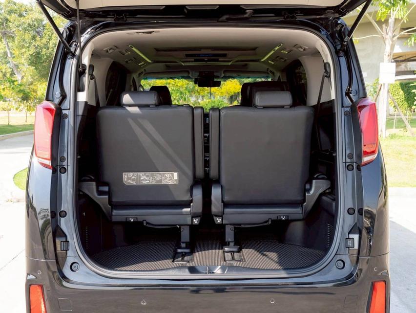 TOYOTA ALPHARD 2.5 SC PACKAGE  ปี 2020 รถเจ้าของเดียว 7