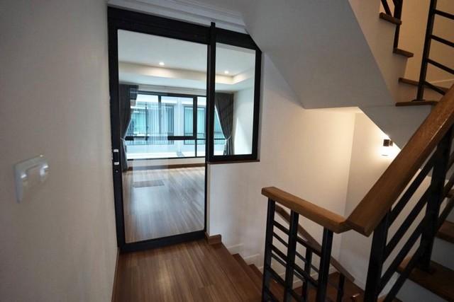 ให้เช่าทาวโฮม 3 ชั้น 220 ตร.ม. 4 ห้องนอน ถนนลาดพร้าว ใกล้ The Mall บางกะปิ 5