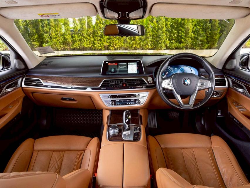BMW 740LE xDrive Pure Excellence ปี จด 2018 8