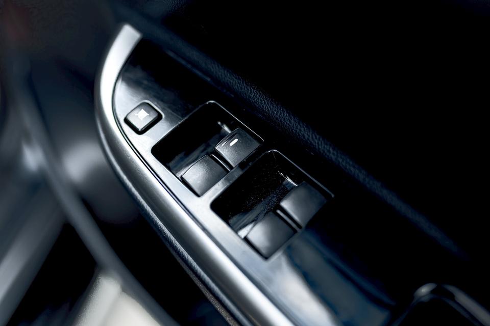 Mitsubishi Tritin 2.4GT ปี20 17