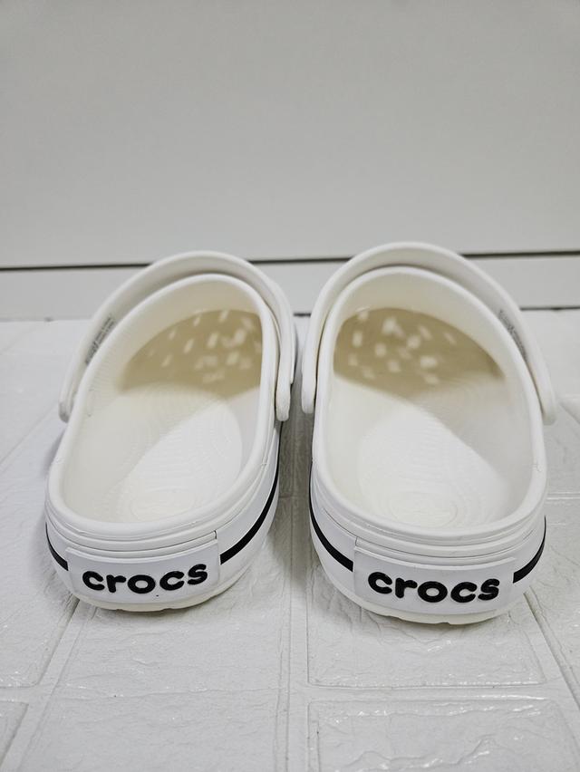 Crocs 6