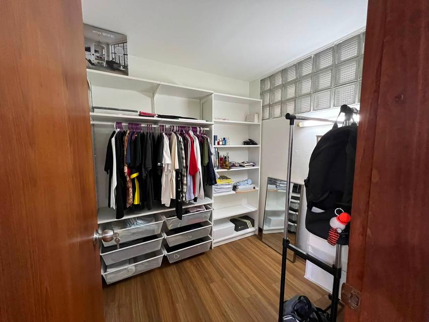 Townhouse for Sale, Soi 52 Pattanakarn 20