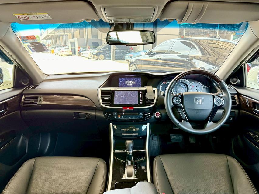Honda accord 2.0EL auto ไมล์แท้ 60,000 กม.  13