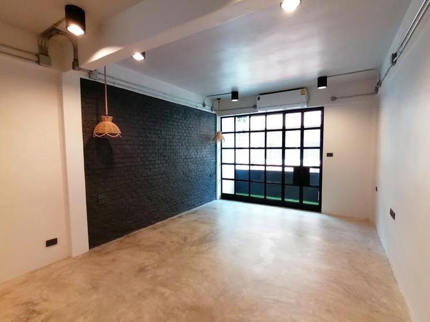 MHR237 ให้เช่าโฮมออฟฟิศ 4 ชั้น จดทะเบียนบริษัทได้ ทำ Airbnb ได้ ซอยสุขุมวิท 65 ห่าง BTS เอกมัย เพียง 450 เมตร ตกแต่งสวย Fully Furnished พร้อมใช้งาน 1