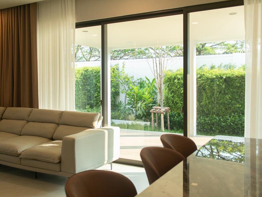 ให้เช่าบ้านใหม่หรู บ้านเดี่ยว 2 ชั้น  สไตล์ Modern Luxury  Mantana Bangna Km.15 9