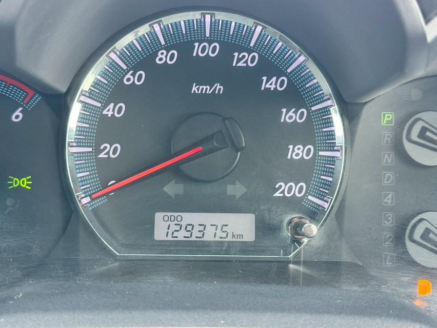 Toyota Fortuner 2.5V ปี15 8