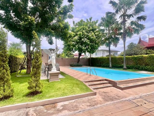 ขายโฮมออฟฟิศ 3 ชั้น โครงการ ดิไอเฟล รามคำแหง- กรุงเทพกรีฑา ติดถนนใหญ่ เลียบมอเตอร์เวย์ บิ้วอินฟรีของแถมทั้งหลัง ( ถูกสุด 8