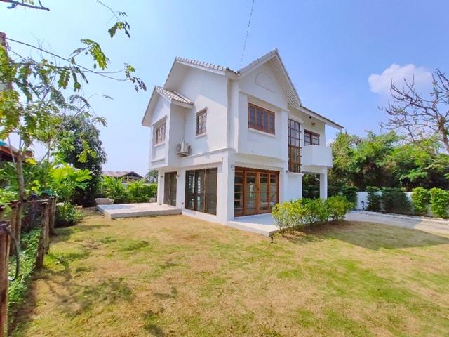 ตลาดยิ่งเจริญทรัพย์ 3นอน 2น้ำ ให้เช่า บ้านเดี่ยว 2ชั้น นิคมลาดกระบัง 5.8 กม.รร.เซนต์มารีอา มีนบุรี 1.8กม 2