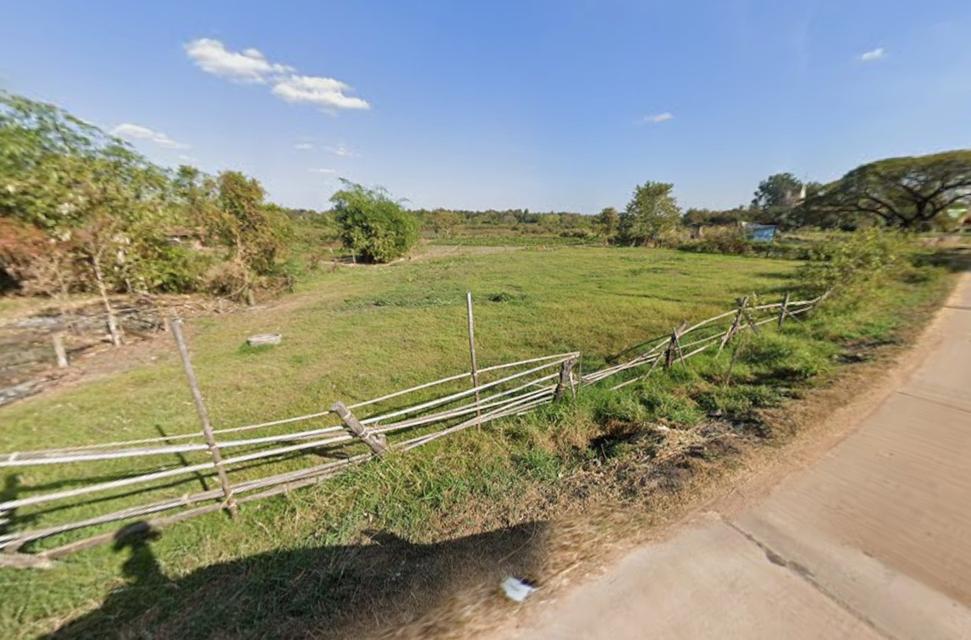 ที่ดินเสลภูมิจังหวัดร้อยเอ็ด หน้ากว้างติดถนน 1 ไร่ 2 งาน ราคาคุยกันก่อนได้ 3