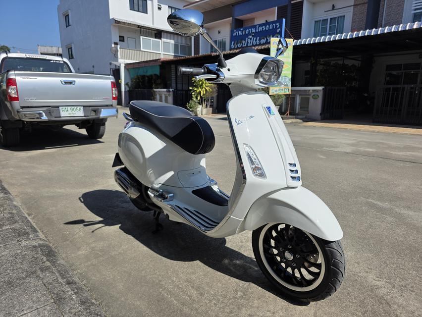 Vespa sprint 150 ปี 2023 6