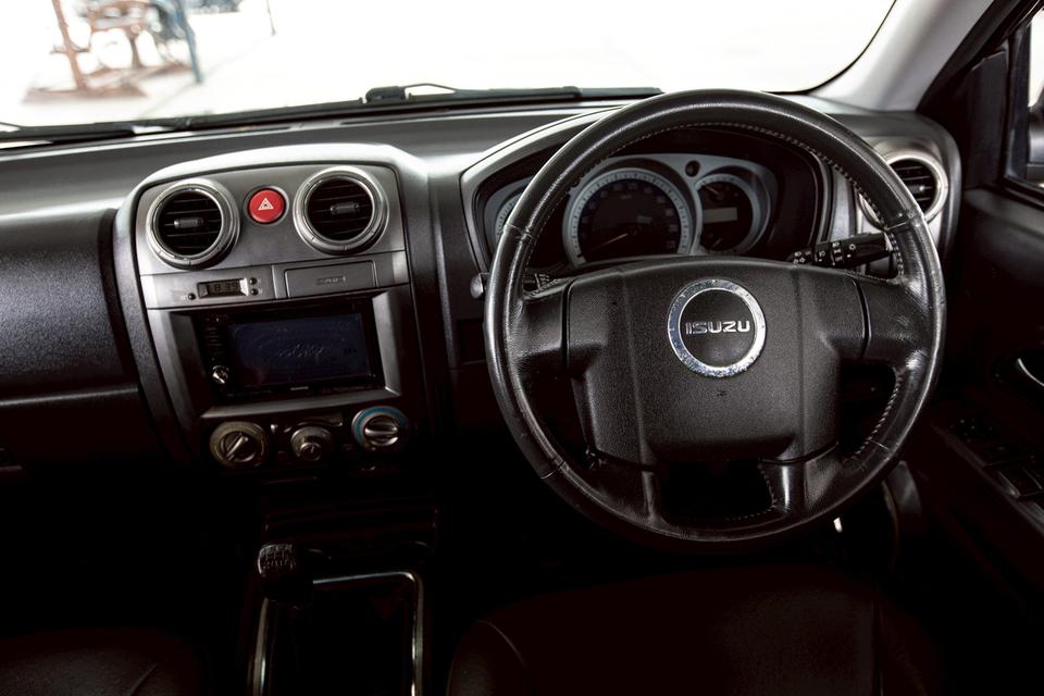 Isuzu D-Max Hi-Lander Cab4 2.5 Ddi iTEQ ABS EBD เกียร์ธรรมดา ปี 2010 สีเทา สวยสภาพดี 16