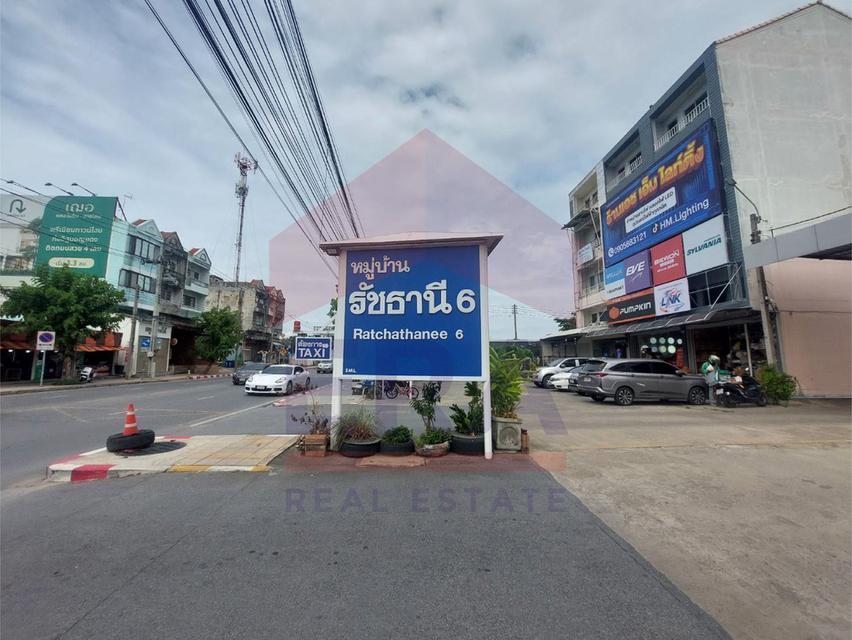 ขายอาคารพาณิชย์ 4.5 ชั้น หน้าโครงการรัชธานี 6 ติดถนนสายไหม ใกล้สถานีรถไฟฟ้าคูคต 3
