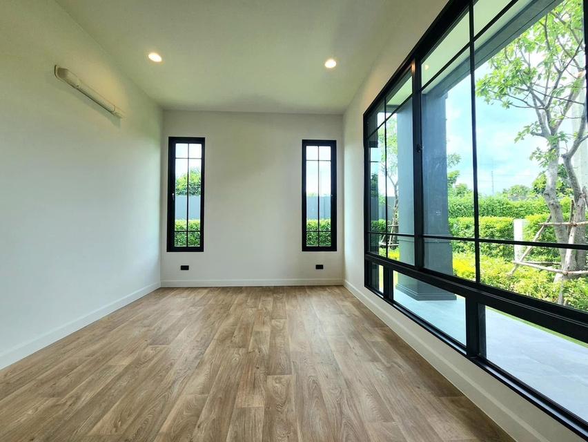🏡 ขายบ้านเดี่ยวหรู เศรษฐสิริ ราชพฤกษ์–สาย 1 ที่ดิน: 167 ตร.ว. พื้นที่ใช้สอย: 499 ตร.ม. บ้านหันหน้าทิศเหนือ 5 ห้องนอน | 6 ห้องน้ำ 10