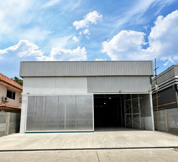 ราคาเริ่มต้น 2.9 ล้านบาท ลงทุนครบจบในที่เดียว! ที่ดินพร้อมโรงงาน 2