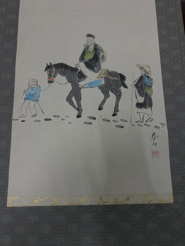 ศิลปะภาพเขียนภาพเขียนภูกันจีนเก่า ขอบผ้าไหม แกนไม้ 5