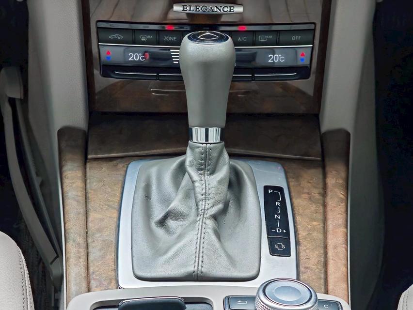 BENZ E250 CDI 2.2  8
