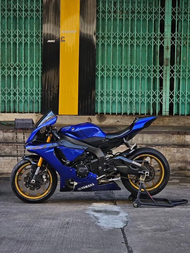 Yamaha R1 สีน้ำเงิน 6