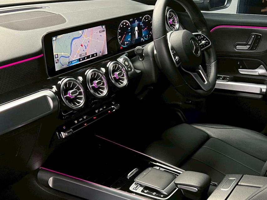 Mercedes-Benz GLB200 ปี 2021 วิ่ง 10000 KM 9