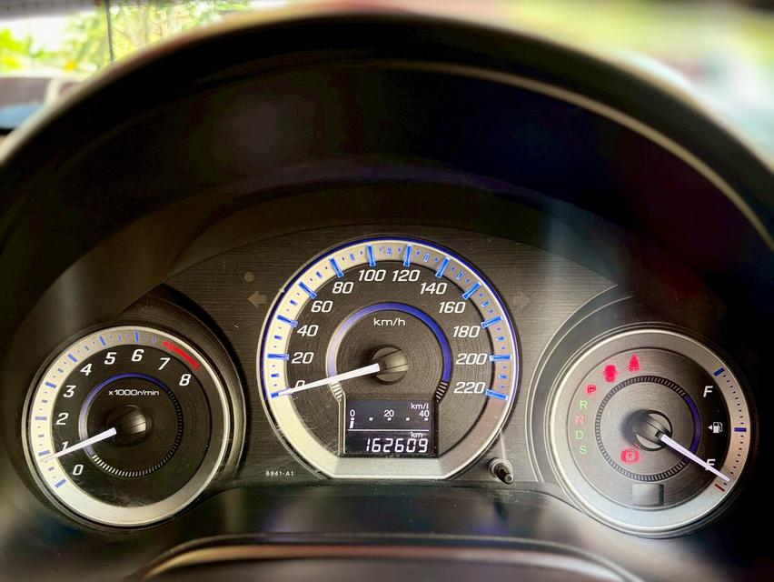HONDA CITY 1.5 V ปี 2012 10
