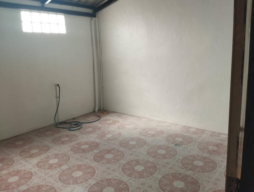 ขายทาวน์เฮ้าส์ 2 ชั้น รีโนเวทใหม่ พร้อมอยู่ 26 ตร.ว. ซ.นวมินทร์ 111 4