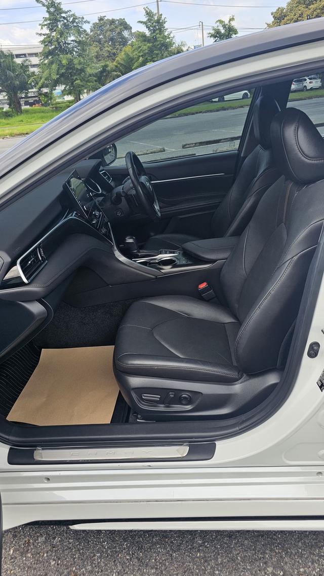 Toyota camry 2.5 HEV Premium Luxury 2022 13